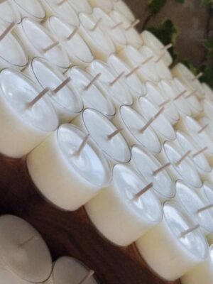 8 tealights, 100% natural, fragrance free
